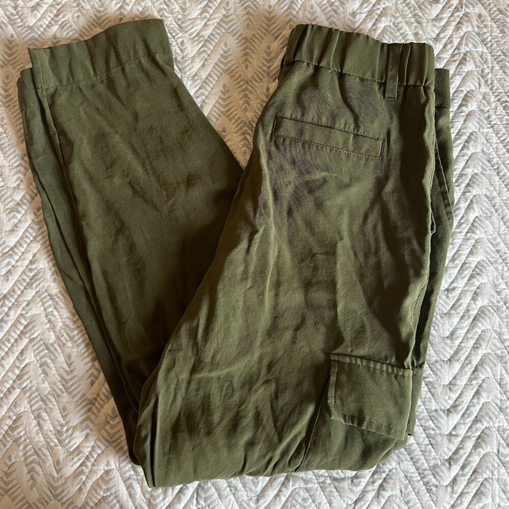 A new day Size 4 cargo pants